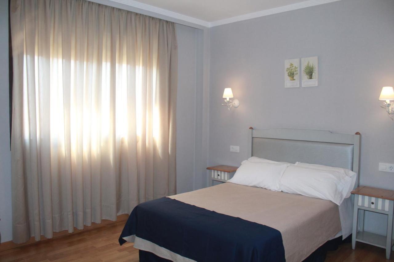 Hotel Torre Del Oro La Rinconada Extérieur photo
