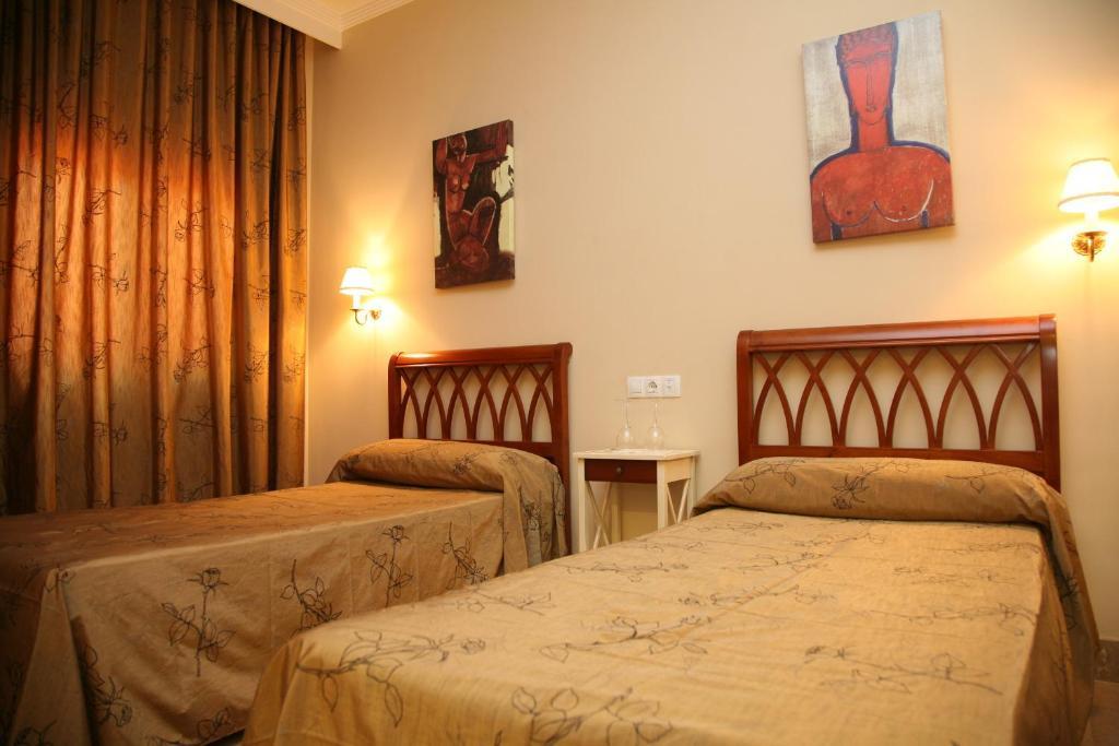 Hotel Torre Del Oro La Rinconada Extérieur photo
